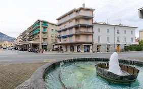 Joivy Apt For 4, Metres From Beach, In Sestri Levante